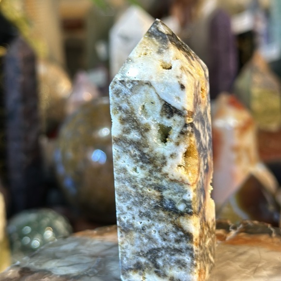 🔥SALE🔥 Sphalerite Druzy 4 Sided Crystal Point! - Picture 6 of 7